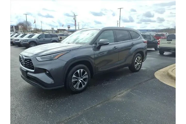 $35995 : Toyota Highlander Hybrid 202 image 3