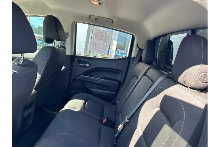 $25995 : GMC Canyon 2018 4x4 SLE 4dr image 9