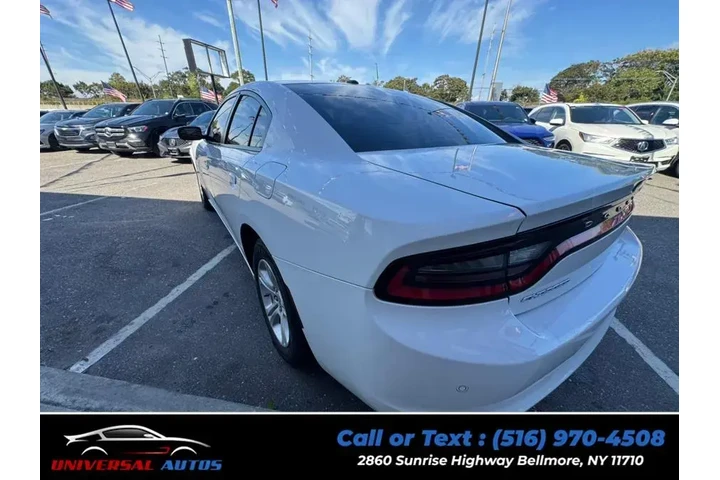 Dodge Charger 2022 SXT 4dr S image 7