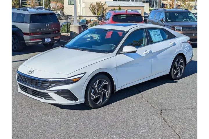 $23637 : Hyundai ELANTRA 2025 SEL Con image 3
