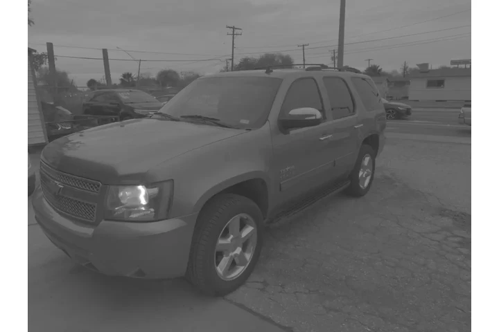 $12995 : 2012 Tahoe image 3