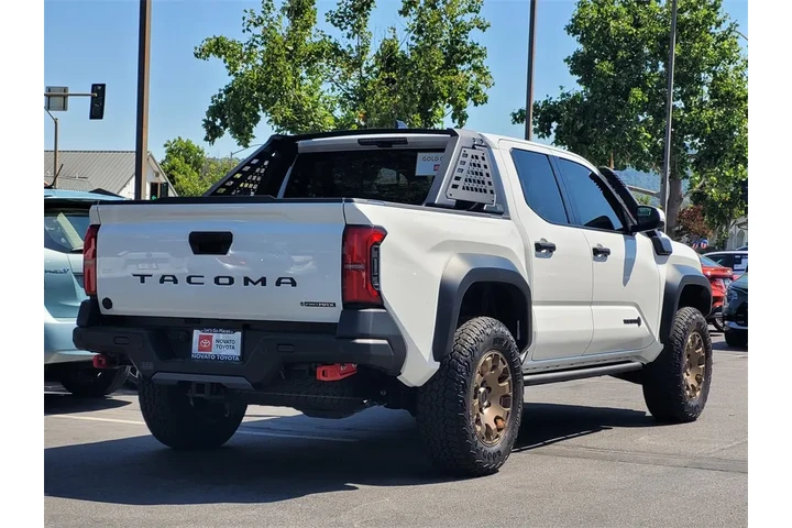$61499 : Gold Certified2025 Tacoma Hyb image 5