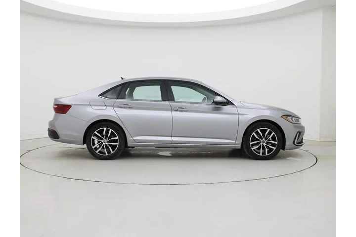 $21998 : Volkswagen Jetta 2025 SE 4dr image 7