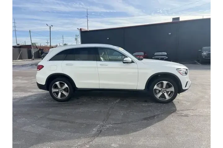 $33980 : Mercedes-Benz GLC 2022 AWD G image 4