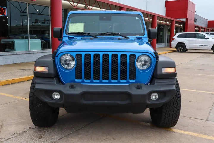 $27988 : 2020 Gladiator Sport S 4x4 image 3