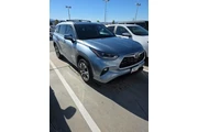 $31900 : Toyota Highlander 2021 XLE 4 thumbnail