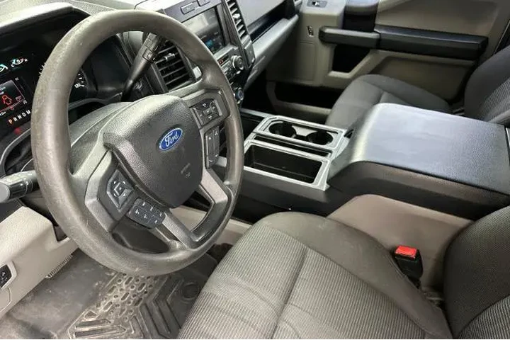 $18805 : Ford F-150 2018 4x2 XLT 4dr image 4