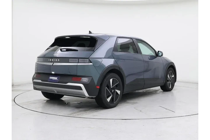 $31998 : Hyundai IONIQ 5 2026 SE Stan image 8