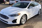 2019 Fusion Hybrid SE thumbnail