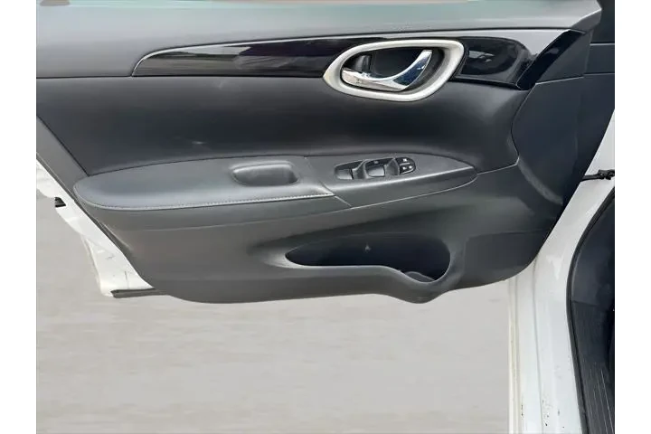 $11066 : Nissan Sentra 2019 S 4dr Sed image 5