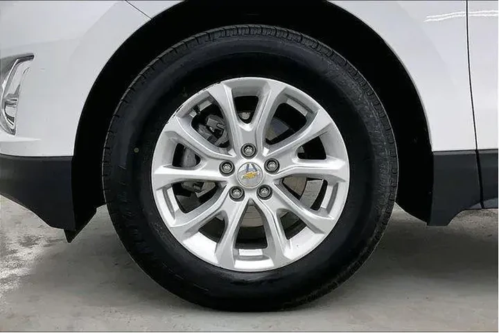 $12990 : Chevrolet Equinox 2018 LT 4d image 10