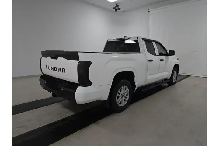 $31490 : Toyota Tundra 2024 4x2 SR 4d image 4