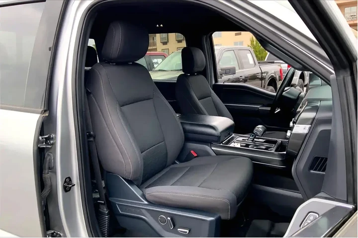 $30221 : Ford F-150 2021 4x2 XL 4dr S image 9