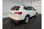 $25690 : Volkswagen Atlas 2023 V6 SE thumbnail