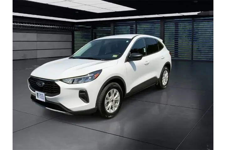 $28975 : Ford Escape 2023 AWD Active image 4