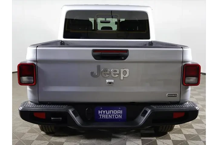 $25999 : Jeep Gladiator 2023 4x4 Over image 9