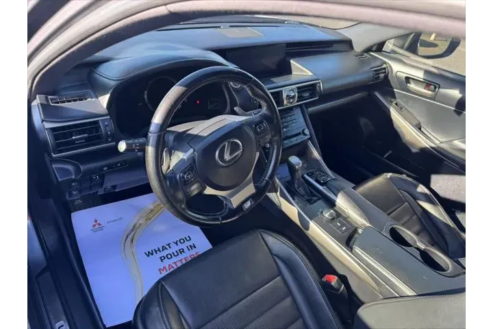 $24999 : Lexus IS 200t 2017 4dr Sedan image 10