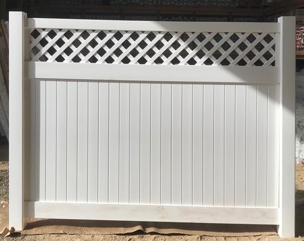 Vinyl Fencing in Canada image 1