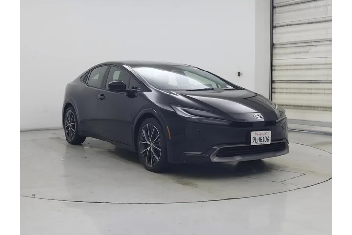 $30998 : Toyota Prius 2024 XLE 4dr Ha image 1