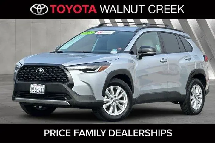 $24500 : Toyota Corolla Cross 2025 LE image 1