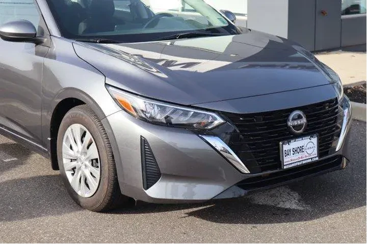 $18347 : Nissan Sentra 2025 S 4dr Sed image 4