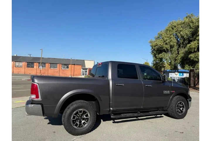 $34995 : 2018 RAM 1500 Laramie image 7