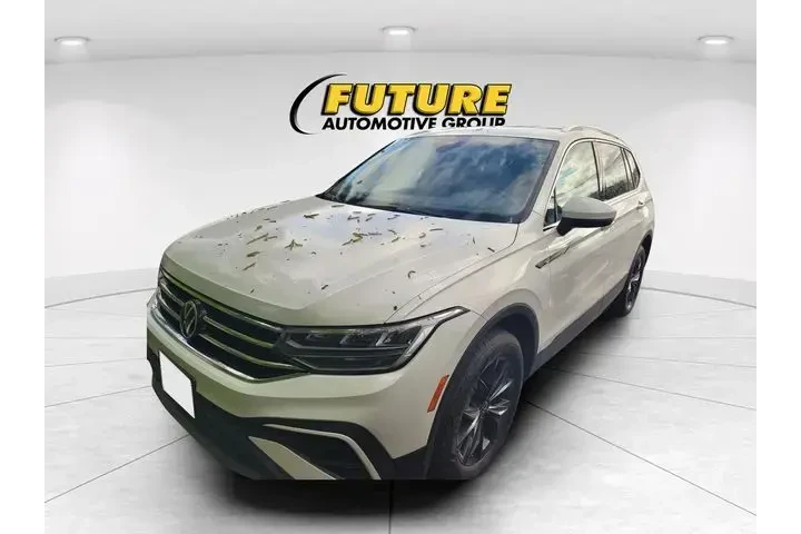 $23888 : Volkswagen Tiguan 2023 SE 4d image 2