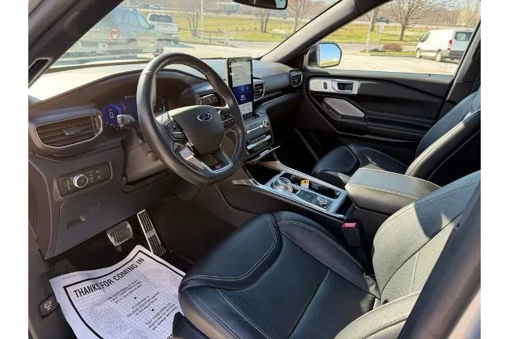 $35988 : Ford Explorer 2020 AWD ST 4d image 2