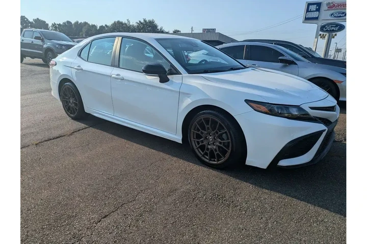 $27491 : Toyota Camry 2023 SE 4dr Sed image 5