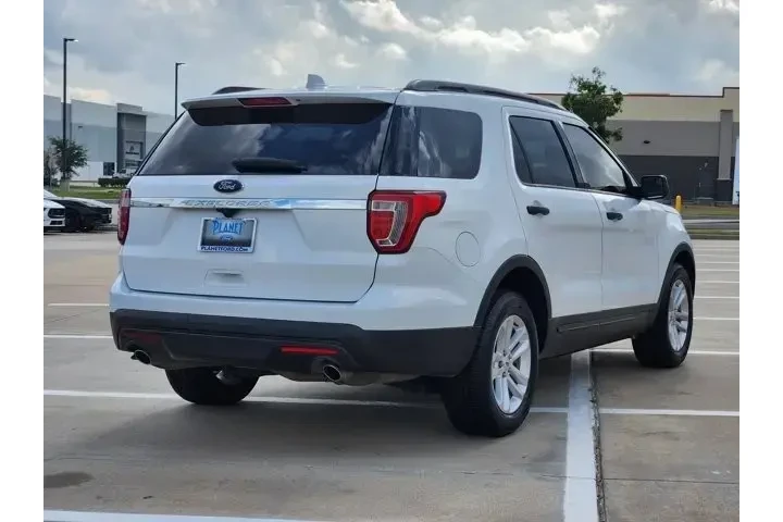 $15850 : Ford Explorer 2017 Base 4dr image 5