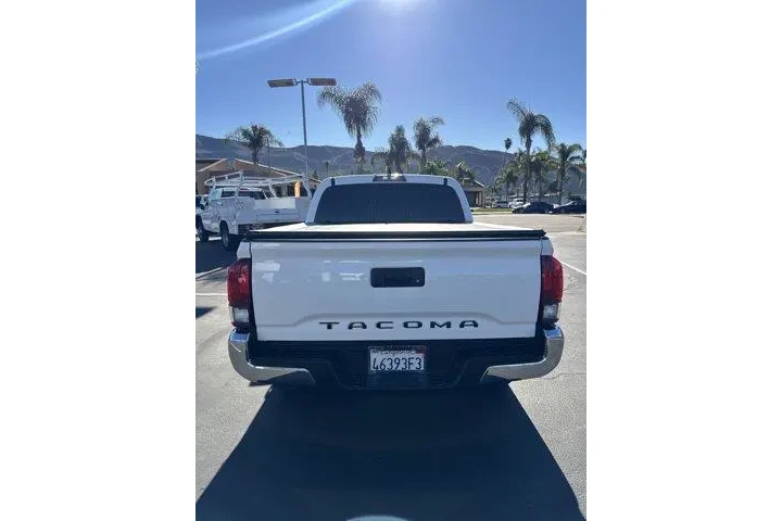 $29897 : Toyota Tacoma 2021 4x2 SR5 4 image 4