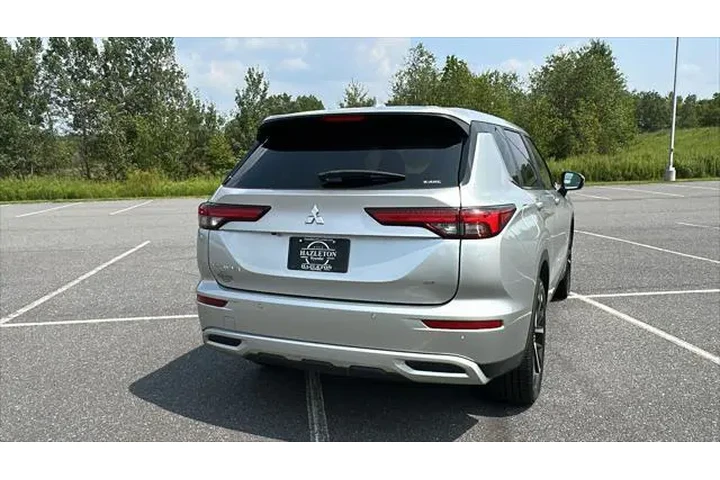$22869 : Mitsubishi Outlander 2022 AW image 7