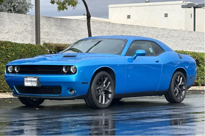 $27799 : Dodge Challenger 2023 SXT 2d image 8
