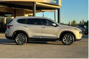 $27990 : Hyundai SANTA FE Plug-In Hyb thumbnail