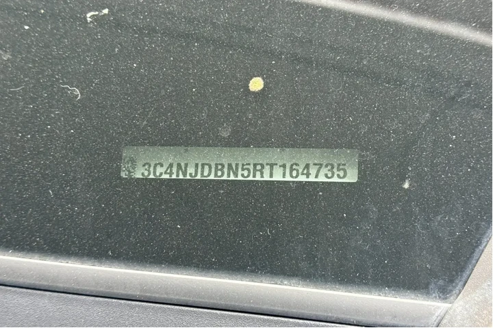 $21991 : Jeep Compass 2024 4x4 Latitu image 2