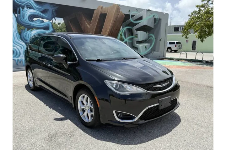 $7777 : 2018 Pacifica Touring Plus image 5