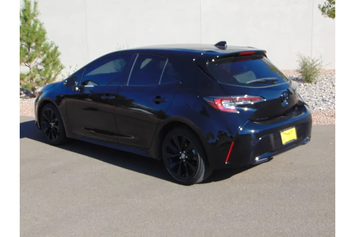 $23745 : 2021 Corolla Hatchback Nights image 6