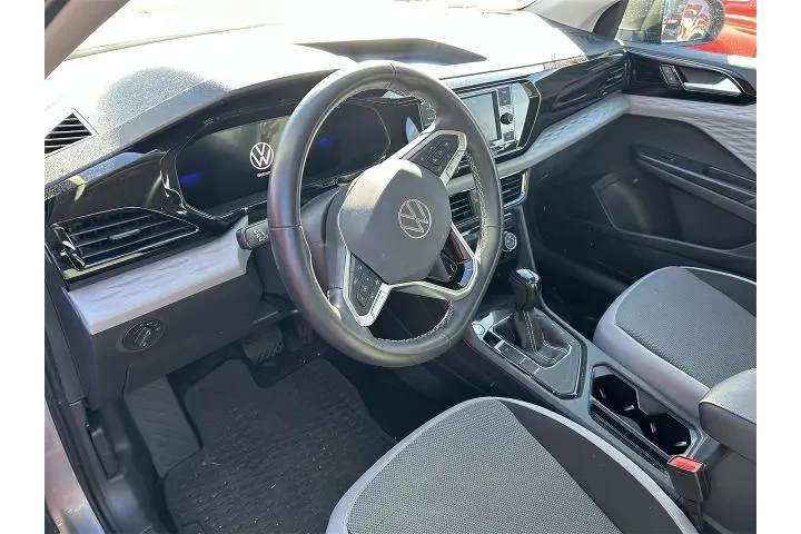 $17999 : Volkswagen Taos 2023 S 4dr S image 8