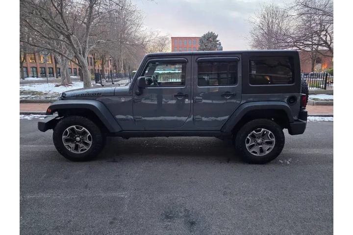 $16995 : 2014 Wrangler Unlimited Rubic image 4