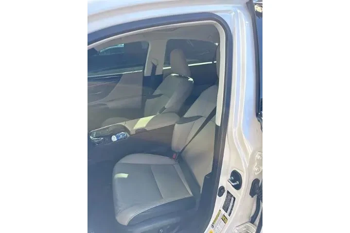 $33393 : Lexus ES 350 2021 4dr Sedan image 5