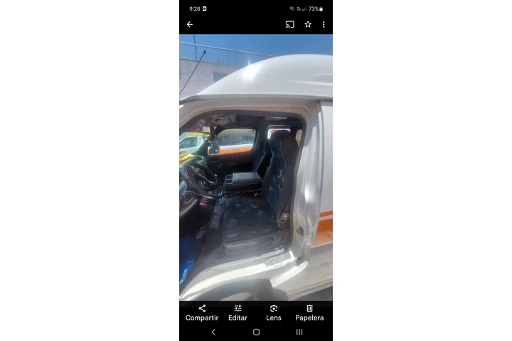 $160 : Vendo urvan 2010 image 2