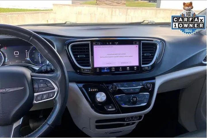 $25985 : Chrysler Pacifica 2022 Touri image 6