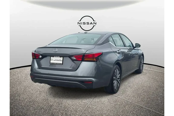 $19995 : Nissan Altima 2025 2.5 SV 4d image 5