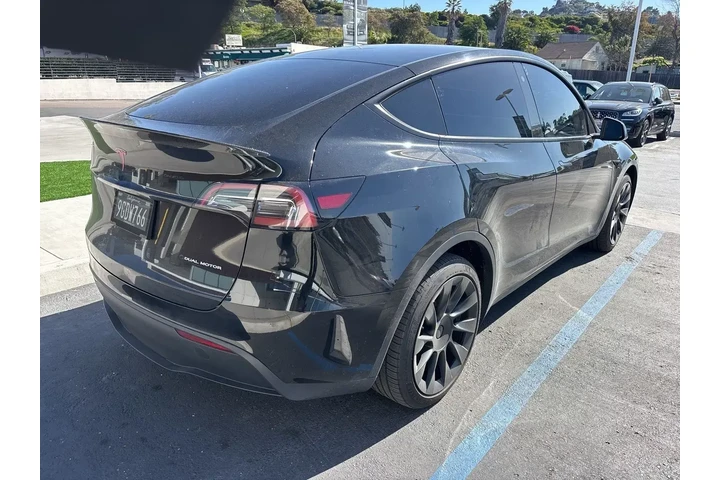 $30900 : Tesla Model Y 2023 AWD Long image 5