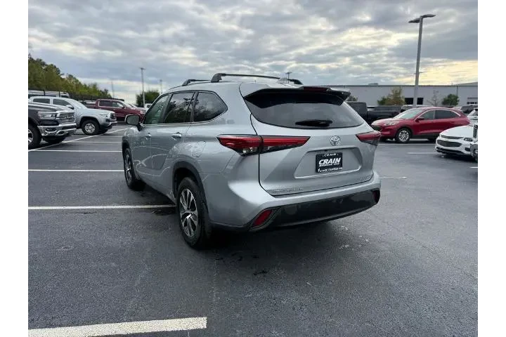 $33997 : Toyota Highlander 2023 AWD X image 5