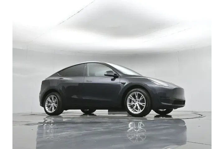 $37400 : Tesla Model Y 2024 AWD Long image 2