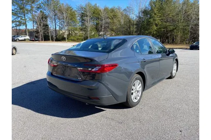 $25420 : Toyota Camry 2025 LE 4dr Sed image 6