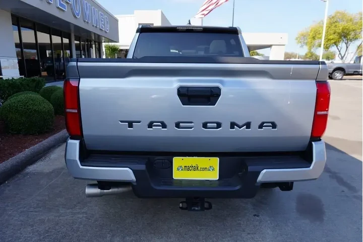 $35988 : Toyota Tacoma 2024 4x2 SR5 4 image 5