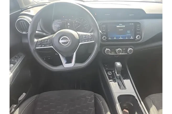$17398 : Nissan Kicks 2023 SV 4dr Cro image 6