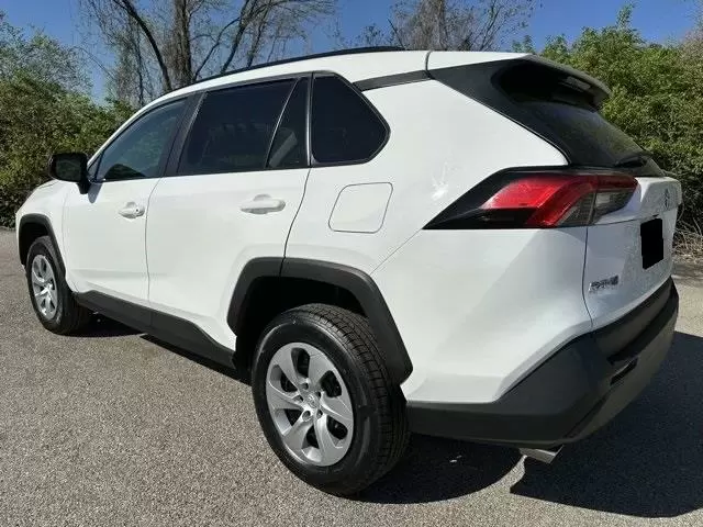 $17500 : 2021 Toyota RAV4 LE image 4